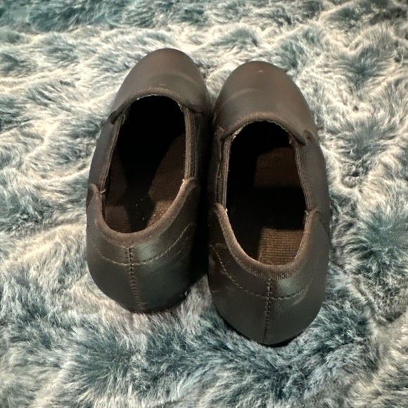 Theatrical Black Slip On Kid Tap Shoes Size 4 - Picture 3 of 6
